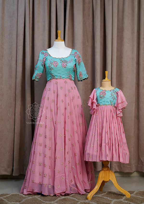 Light Green And Pink Combination Dress Baby Pink Sea Green Sparkle Mom Kid Combo Vastrasuka Light Green And Pink Combination Dress Baby Pink Sea Green Sparkle Mom Kid Combo Vastrasuka