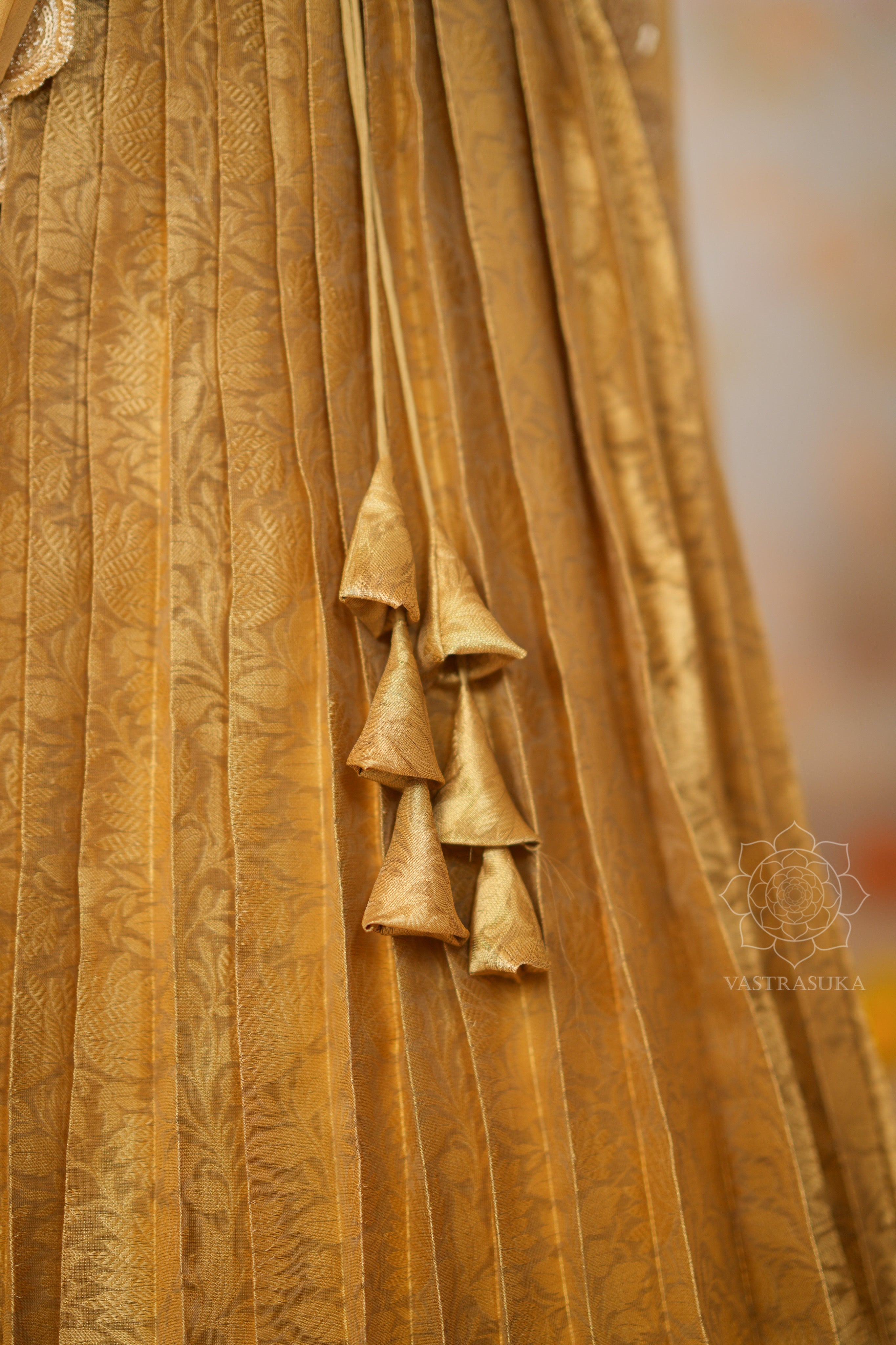 Golden Zari Weaved Banarasi Tissue Half Saree