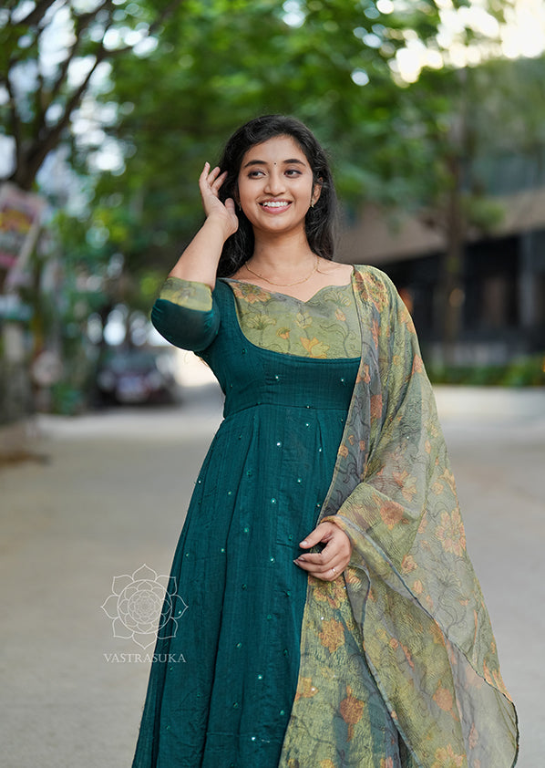 Bottle Green Handloom Dress with Mirror Butti Embroidery and Tissue Crushed Silk Dupatta
