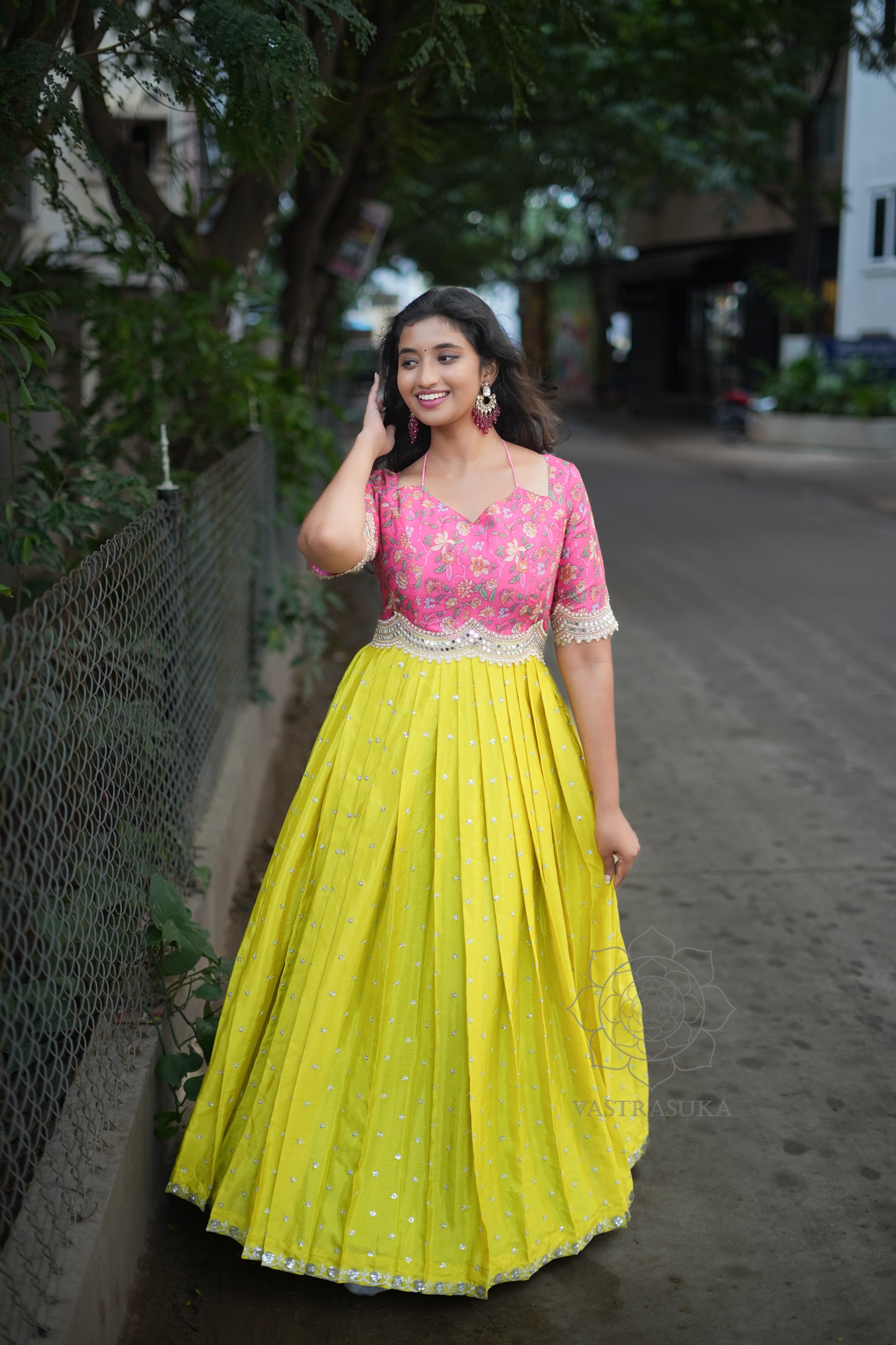 Olive pink pleated flora