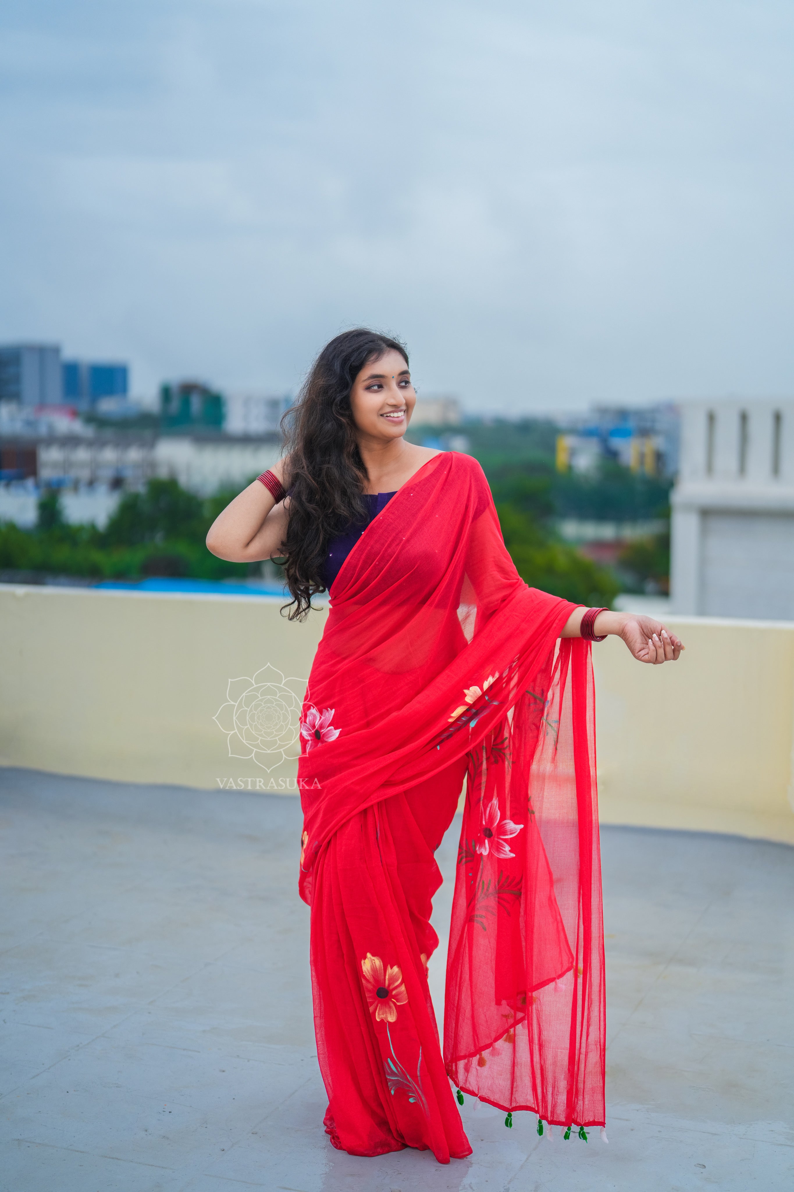 Red hand painted mul cotton saree
