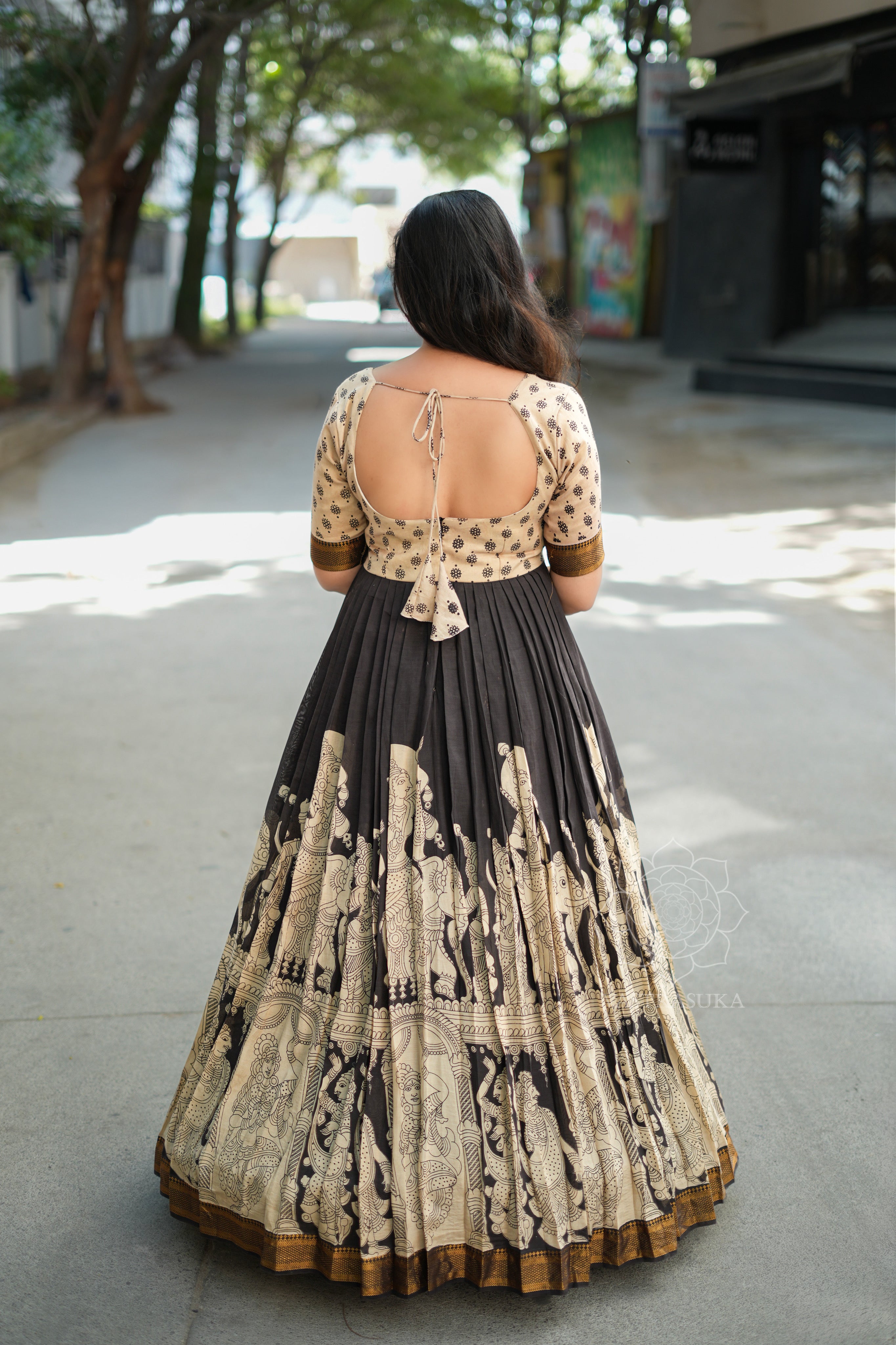 black kalamkari dress nizam border long Without Dupatta Handcrafted from breathable pure Model Isabella 44559: Organza Ballgown with Size:Dress Size Pants: 48