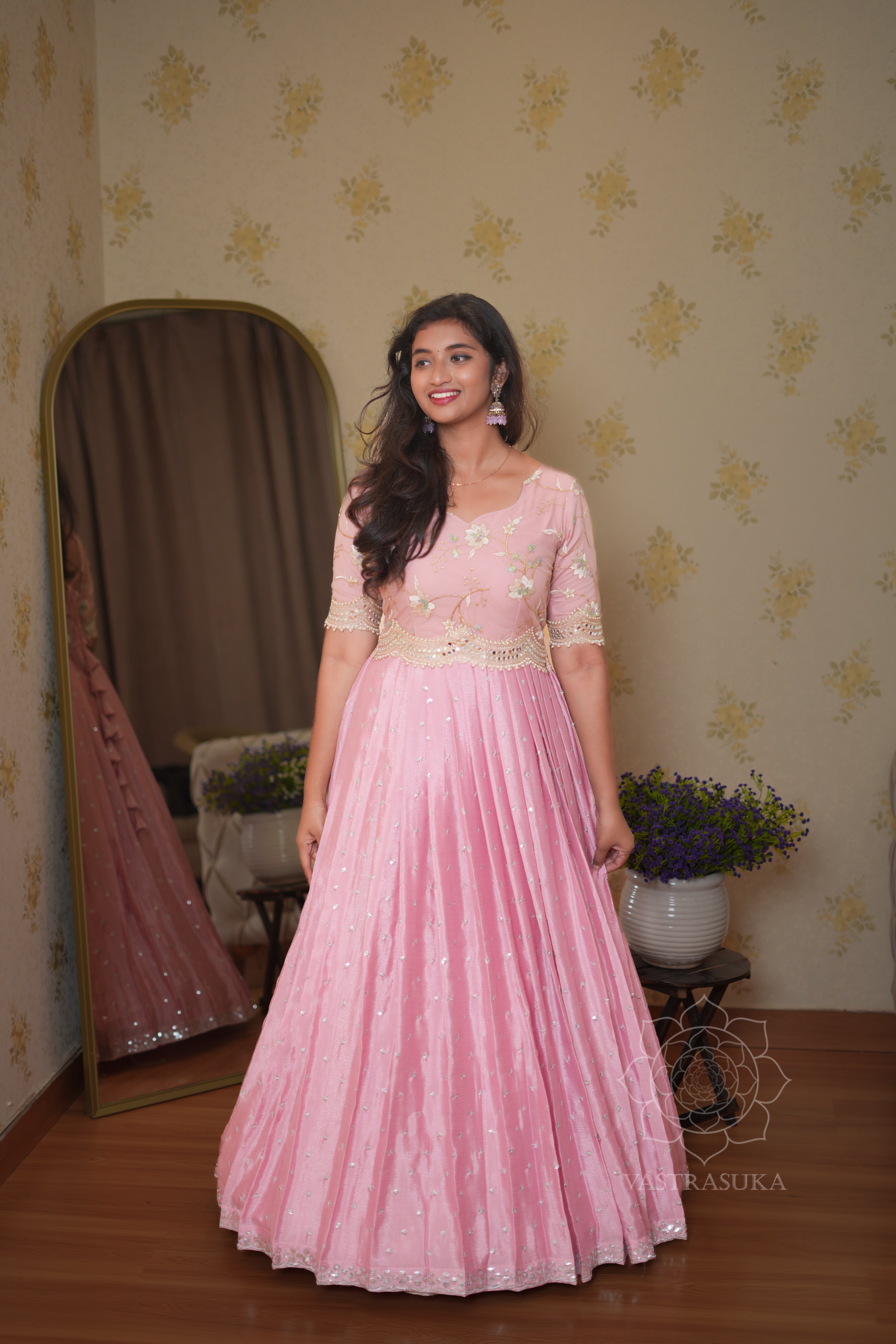 Peach pink pleated flora