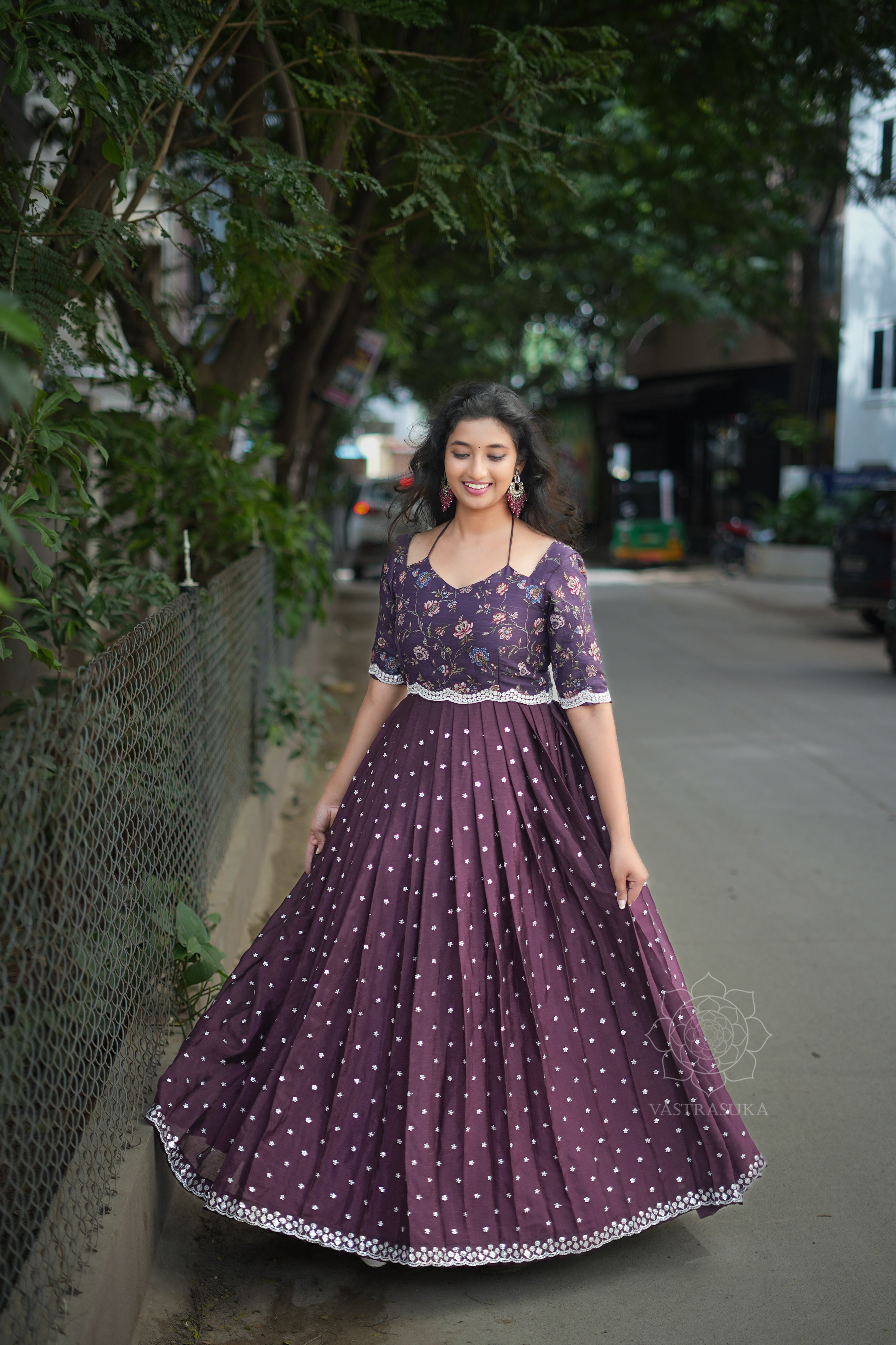 Wine pleated flora