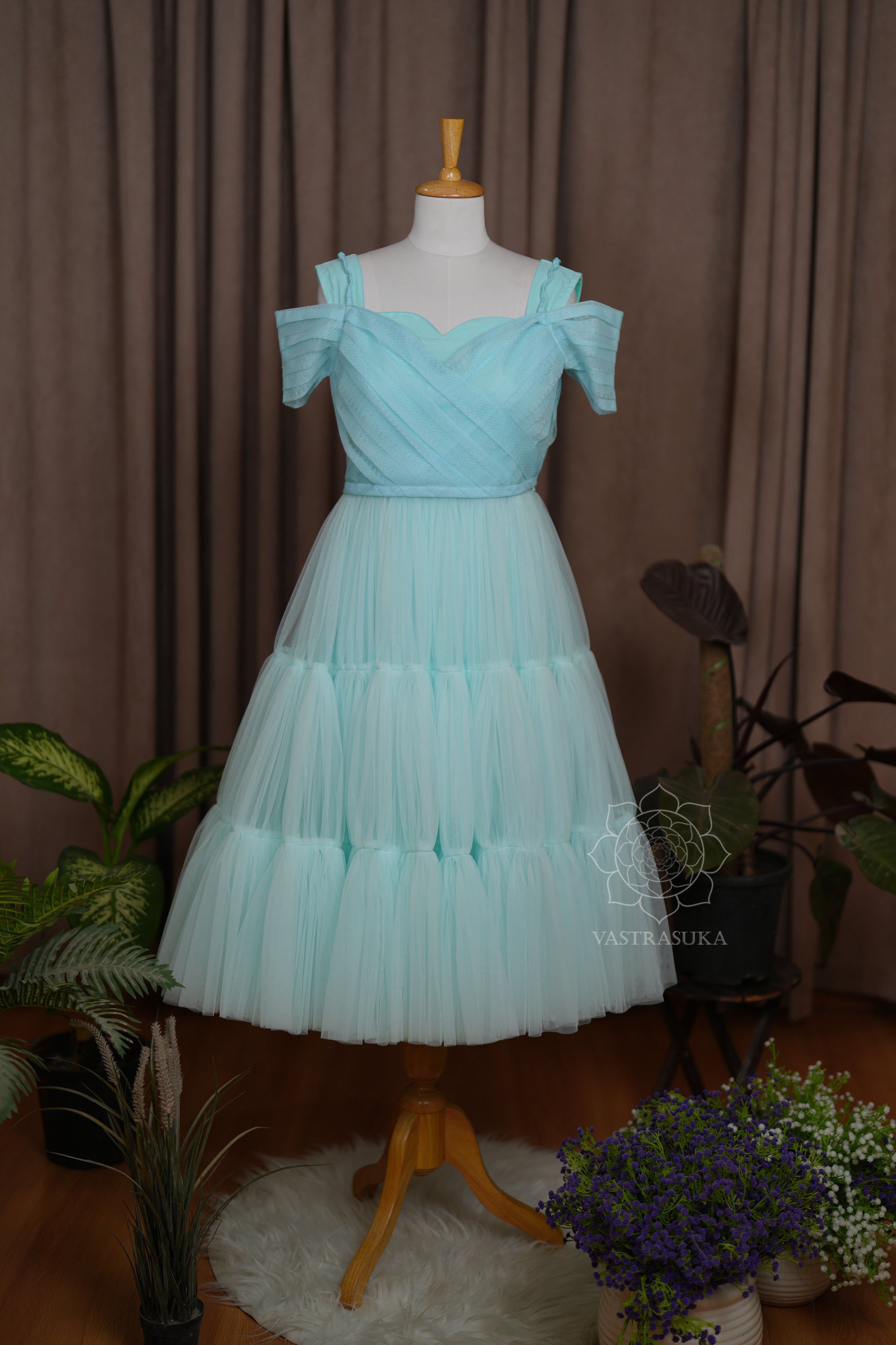 Ice Blue Net Short Dress 3-in-1 Style Without any coat Ice Blue Net Short Dress 3-in-1 Style Without any coat