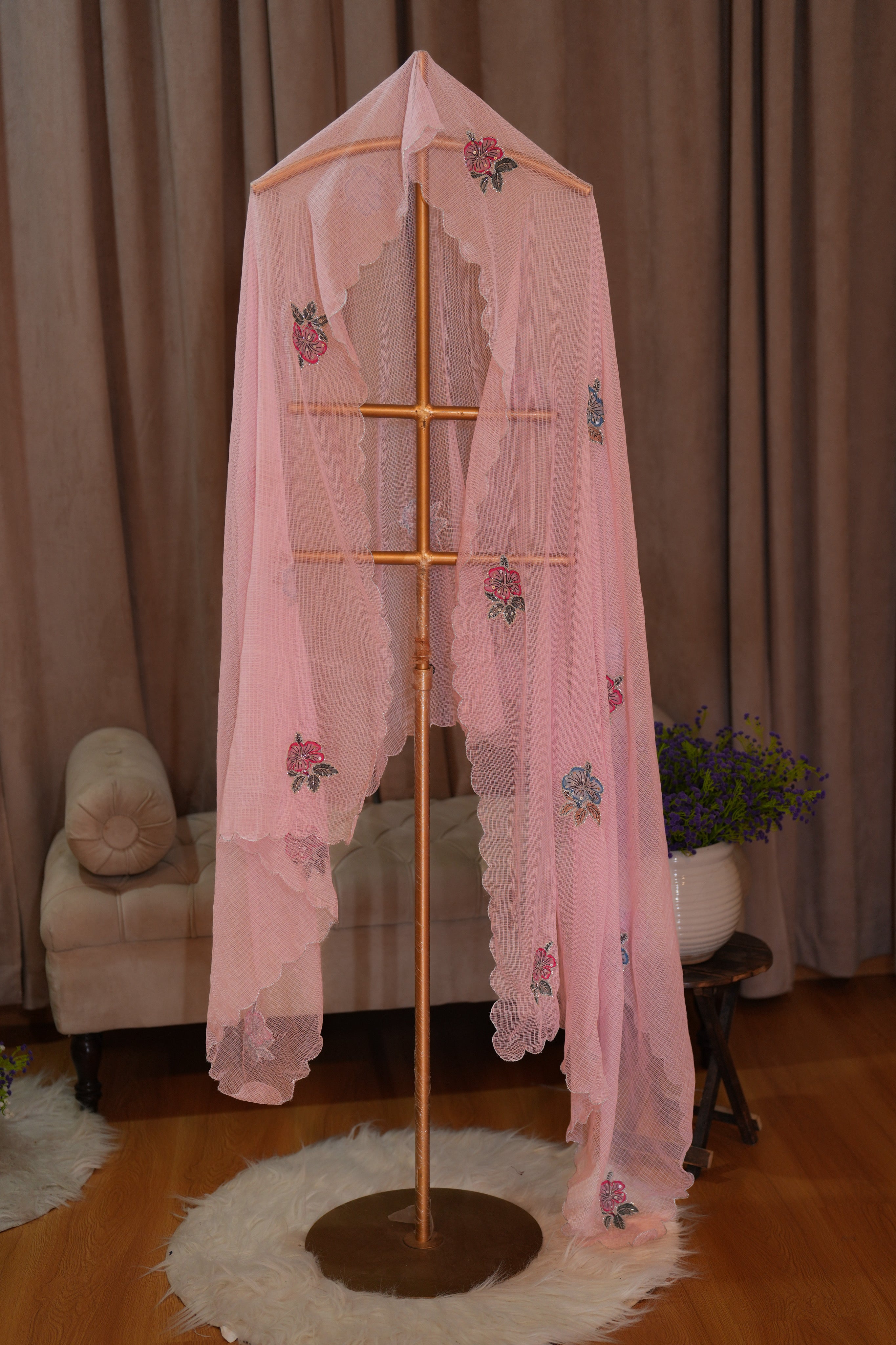 Mandara in soft pink