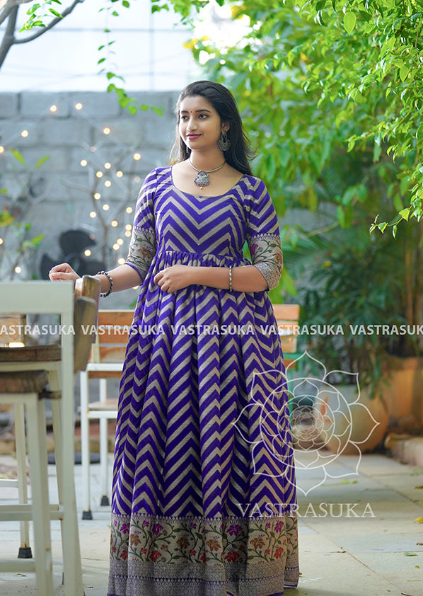 Designer Girl Dresses in Yeola at best price by Tanishq Paithani - Justdial